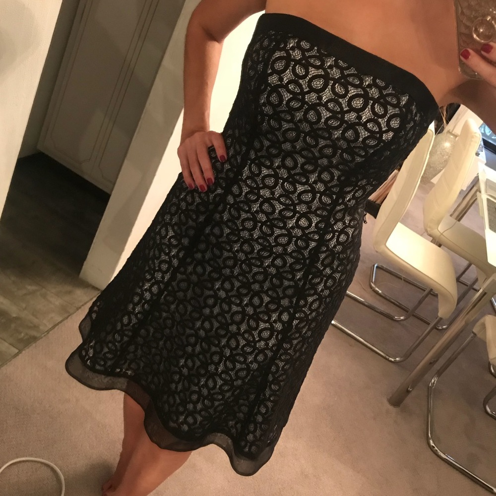 ◼️◽️ Strapless Black and White Lace Dress WHBM 💫
